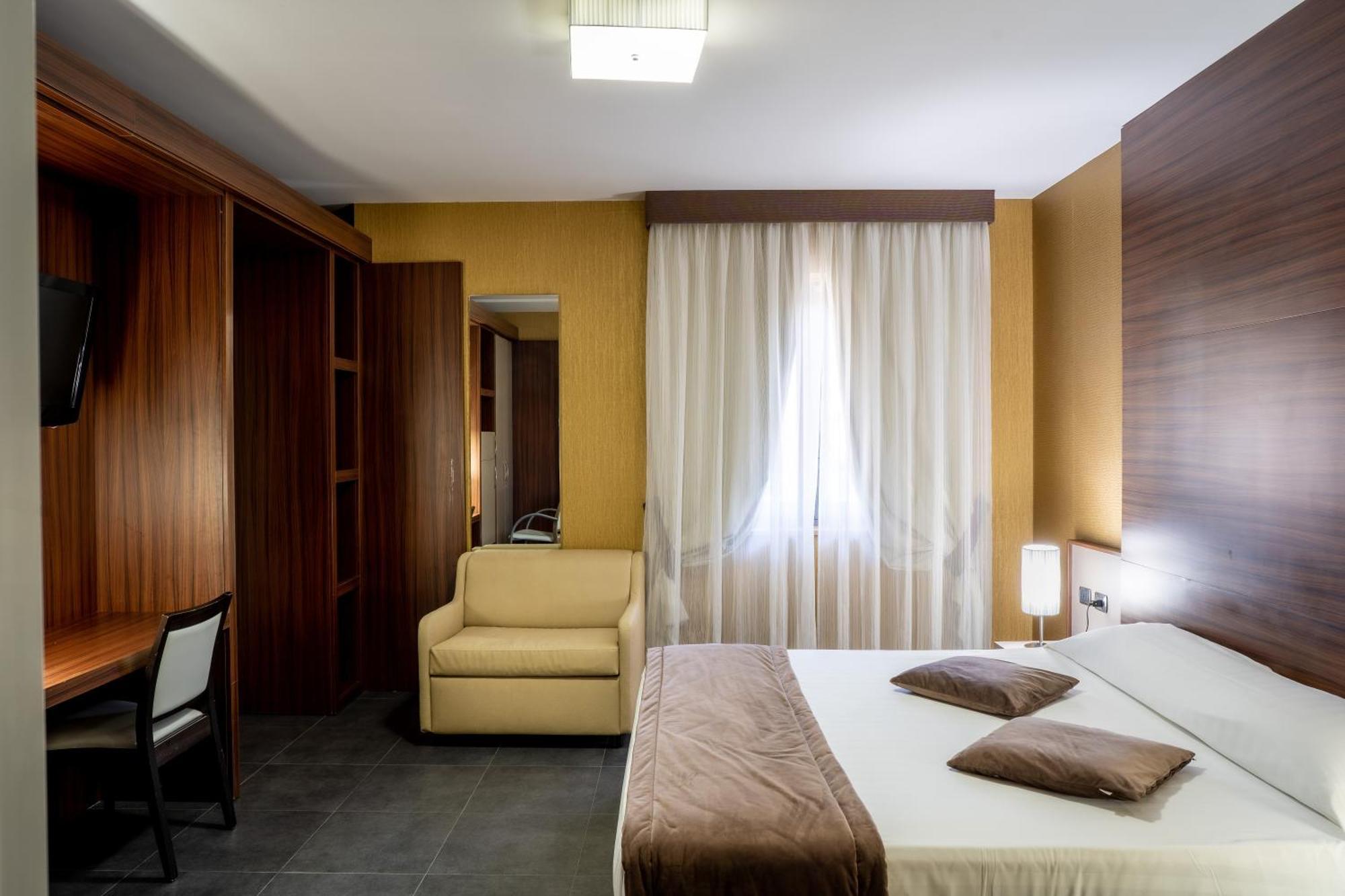 Hotel Premiere 4*