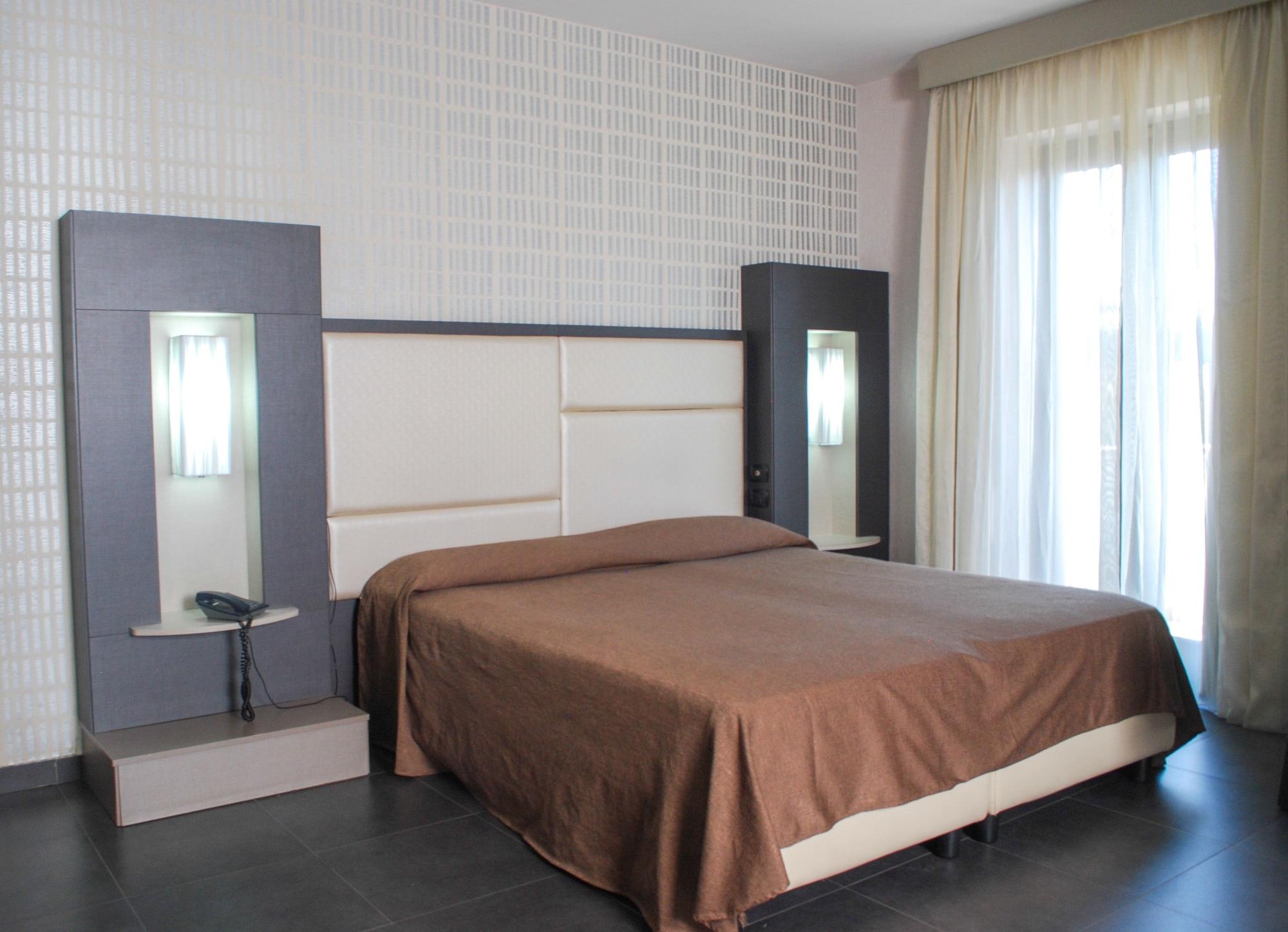Hotel Premiere 4*