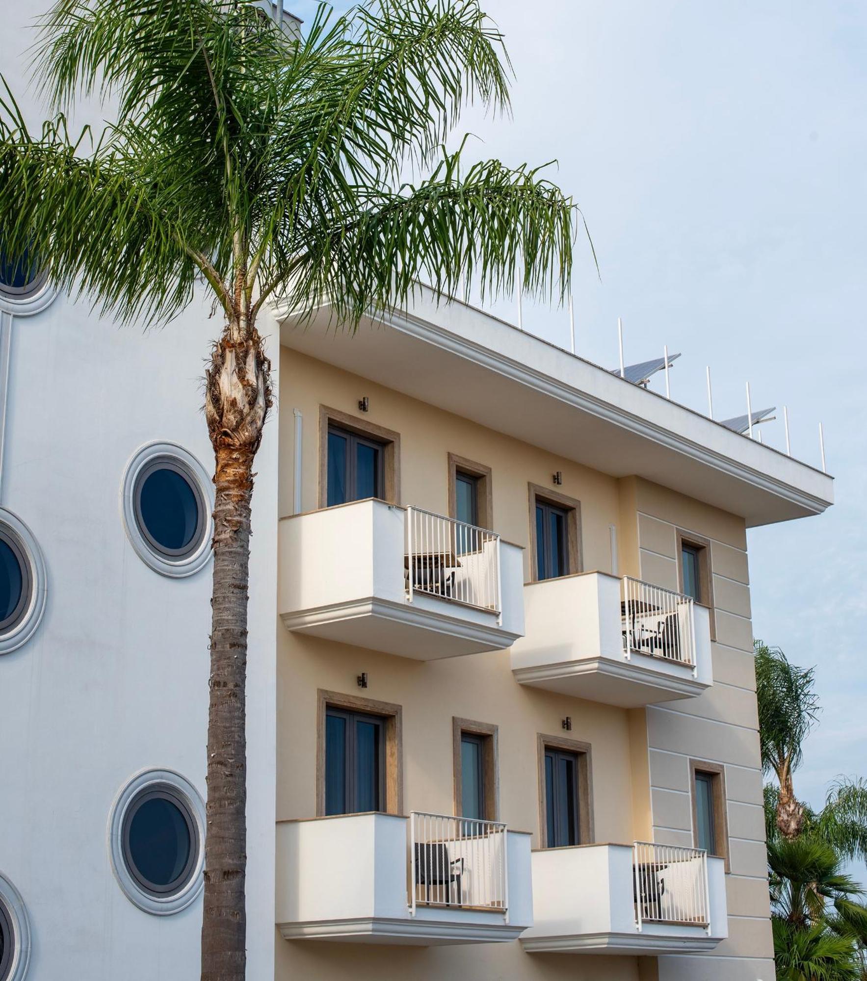 Premiere Hotel 4*